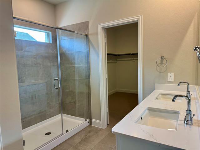 Building Photo - 685 Briar Dr