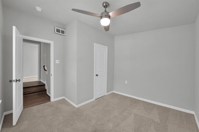 Building Photo - 3391 Arapaho Cir