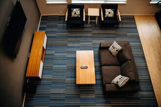 Building Photo - 2602 16th Ave S