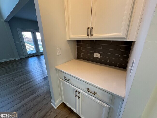 Building Photo - 3468 Jasmine Wy