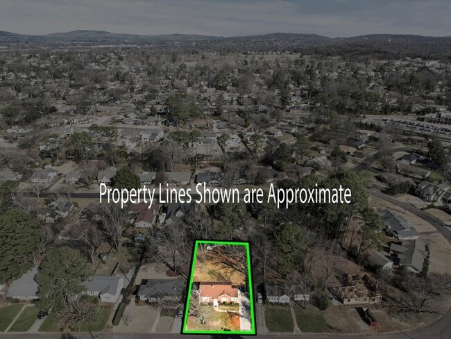 Building Photo - 1403 Lowell Dr SE