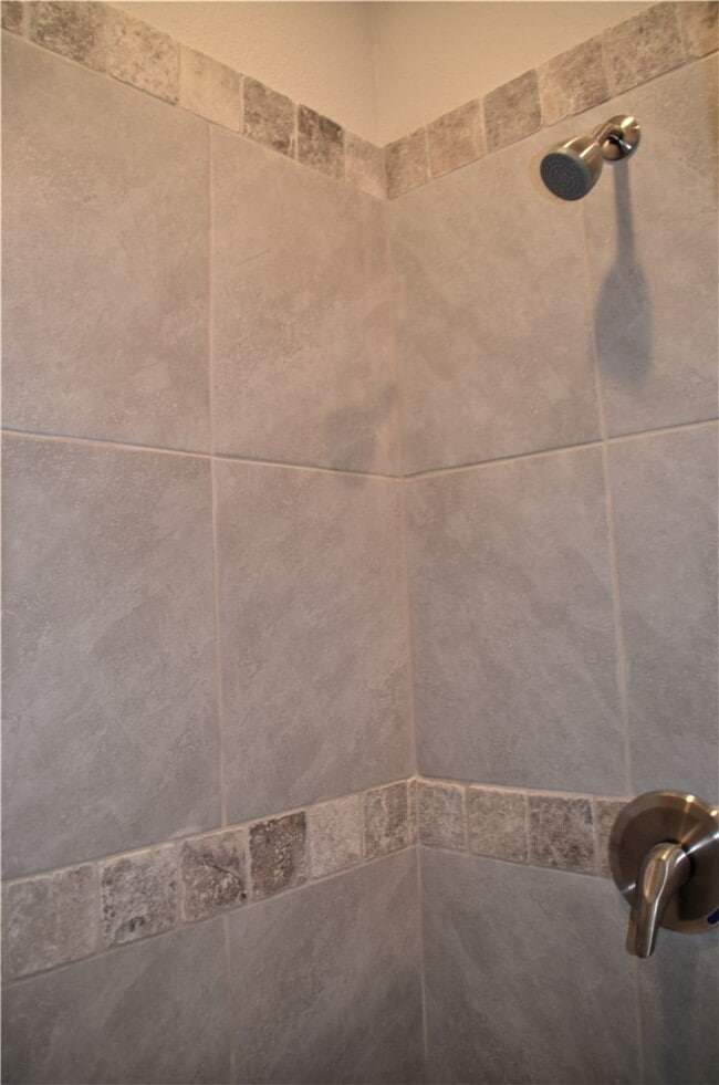 Building Photo - 3912 SW Peachwood Dr