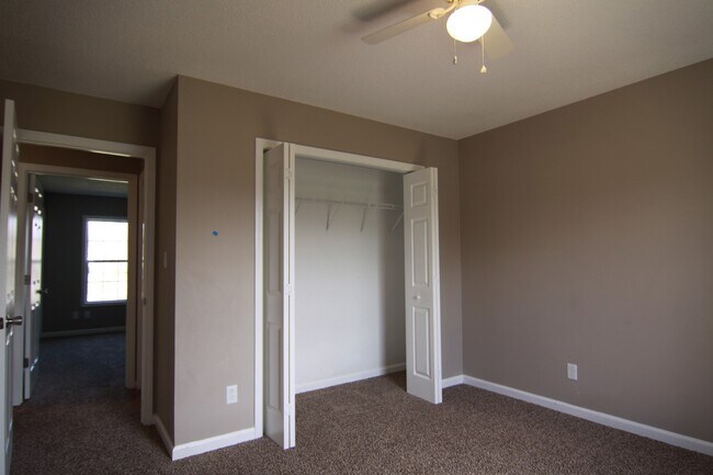 Building Photo - 3 Bedroom Pet Friendly Home For Rent Near ...