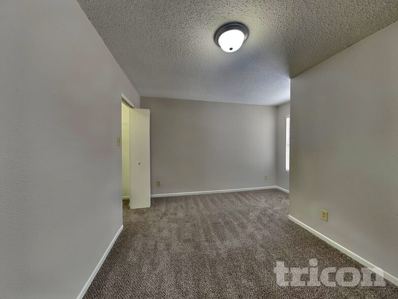 Building Photo - 9521 W Constellation Dr