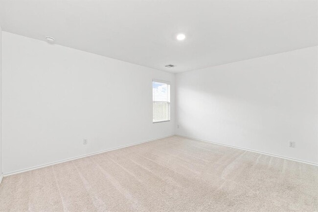 Building Photo - 2304 Bleecker St
