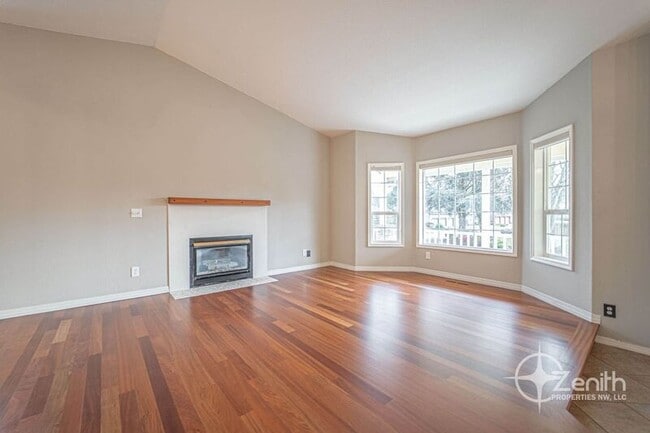 Building Photo - 4314 NE 126th St