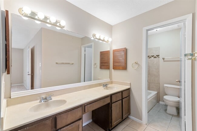 Building Photo - 8915 Beau Monde Dr