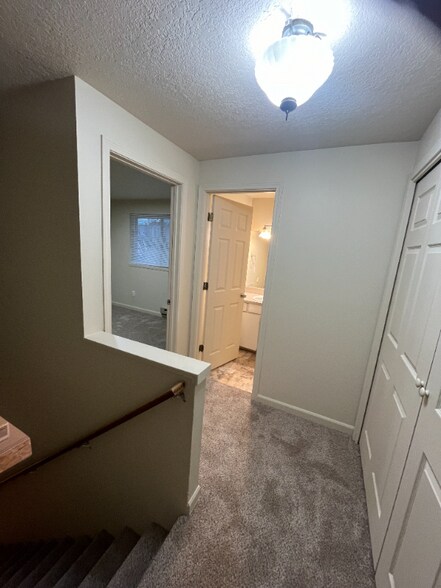 Building Photo - 2907 SE 38th Ct