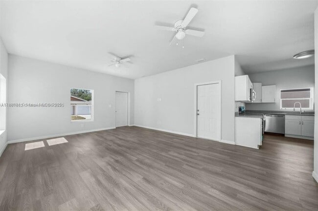 Building Photo - 1435 Las Villas Blvd
