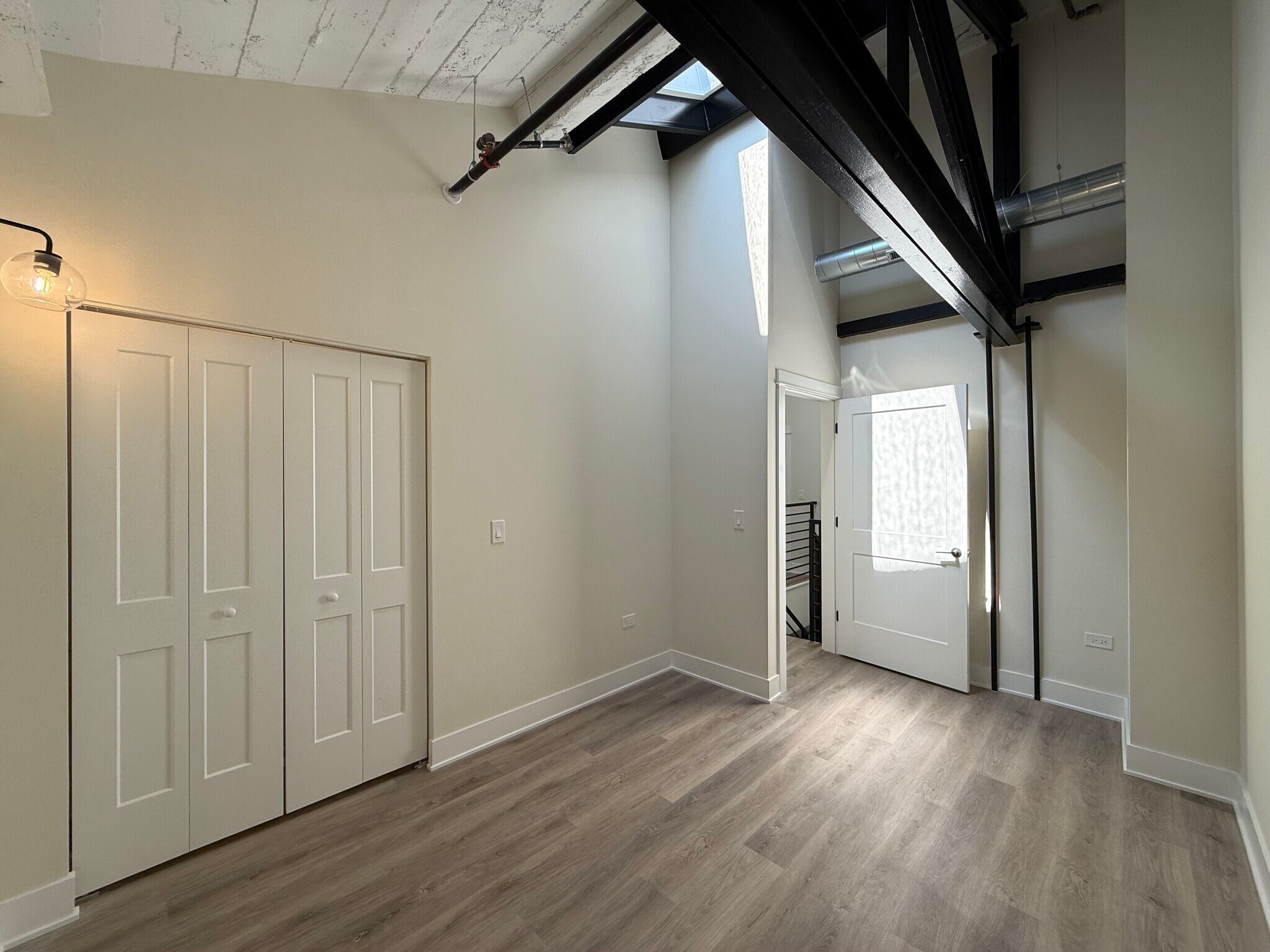 Building Photo - 1453 Maple Ave