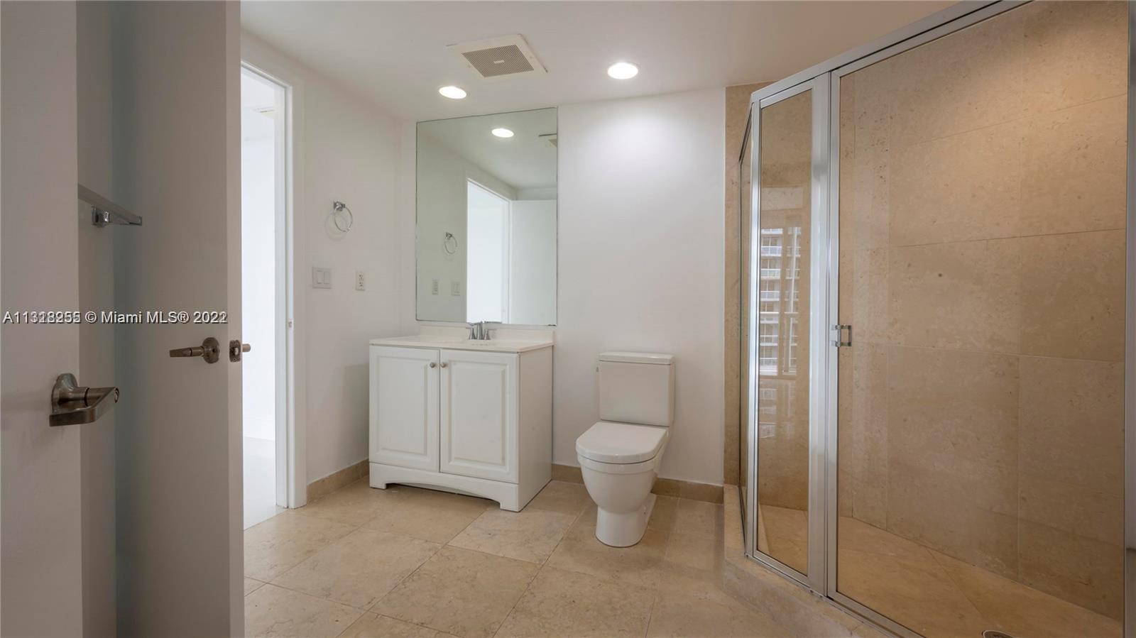 Building Photo - 475 Brickell Ave