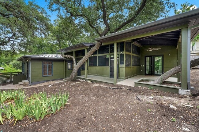 Building Photo - 1606 Kenwood Ave