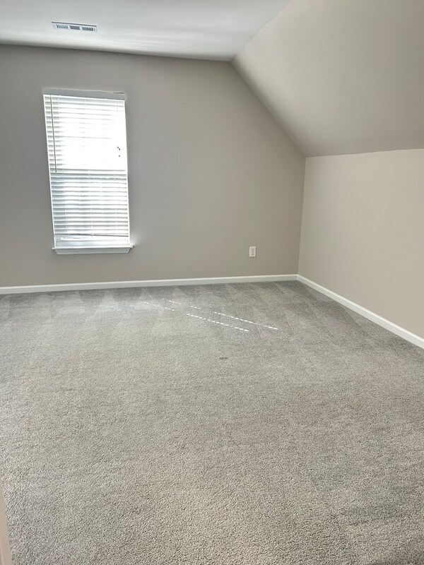 Building Photo - 226 Windsong Dr