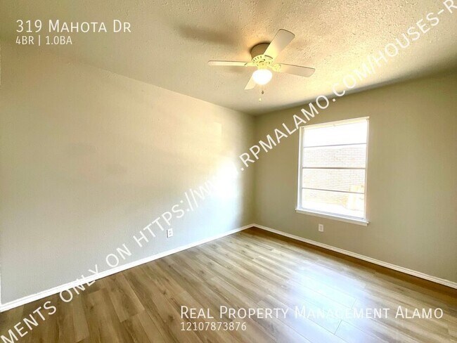 Building Photo - 319 Mahota Dr