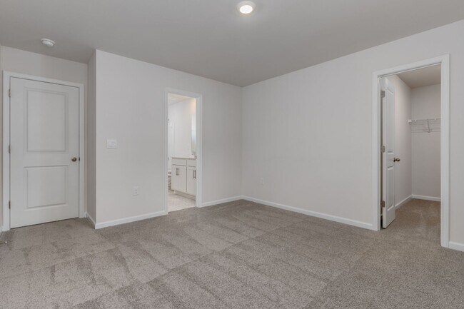 Building Photo - 242 Carrington Dr