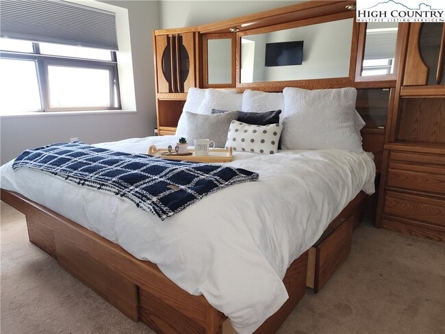 Building Photo - 303 Sugar Top Dr