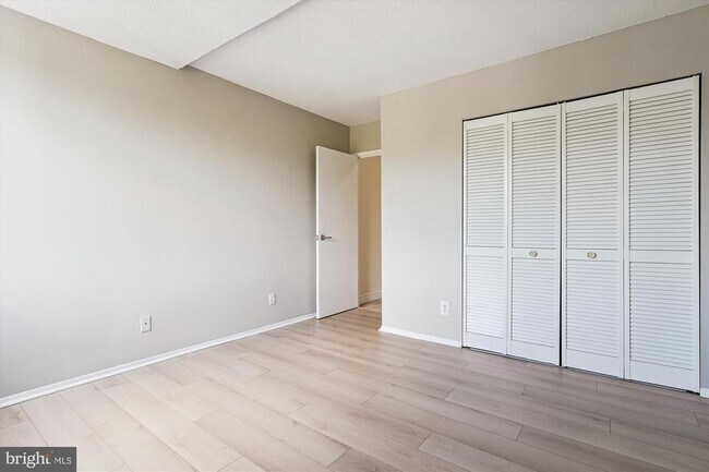 Building Photo - 501 Slaters Ln
