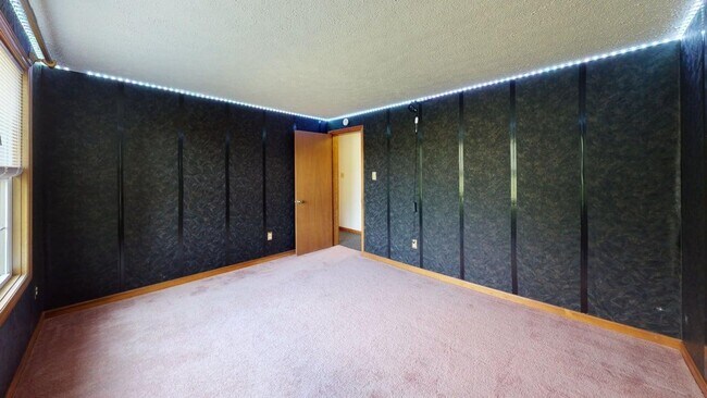 Building Photo - 975 Murray Ln