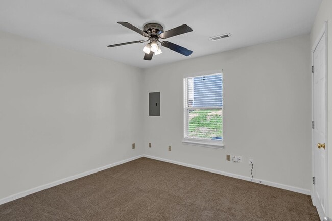 Building Photo - 3531-3533 Prescott Dr.