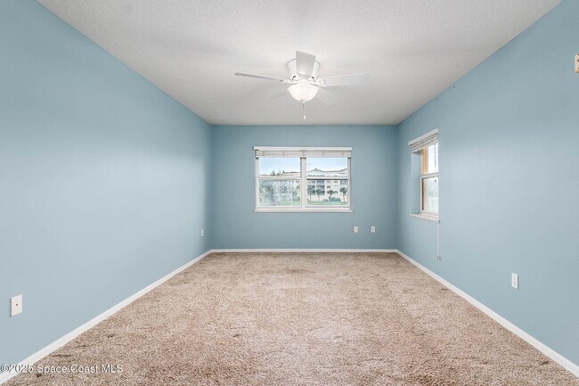 Building Photo - 8921 Lake Dr