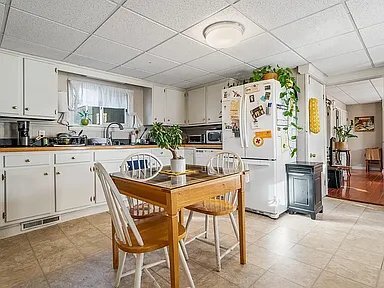 Building Photo - 336 Calef Rd
