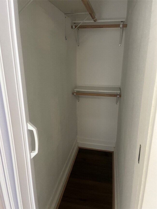 Building Photo - 3819 Menard St