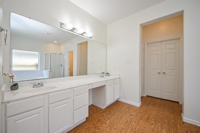 Building Photo - 4922 Kale Garden Ct