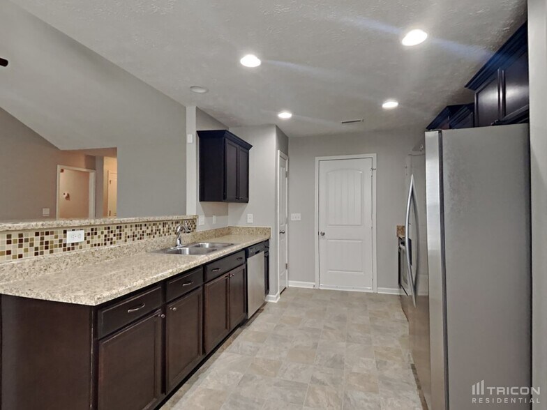 Building Photo - 3217 Willingham Run