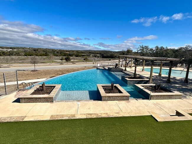 Building Photo - 4-bed, 2-bath gem in Hidden Trails- Bulverde TX- 4/2/2-6013 Companion Loop