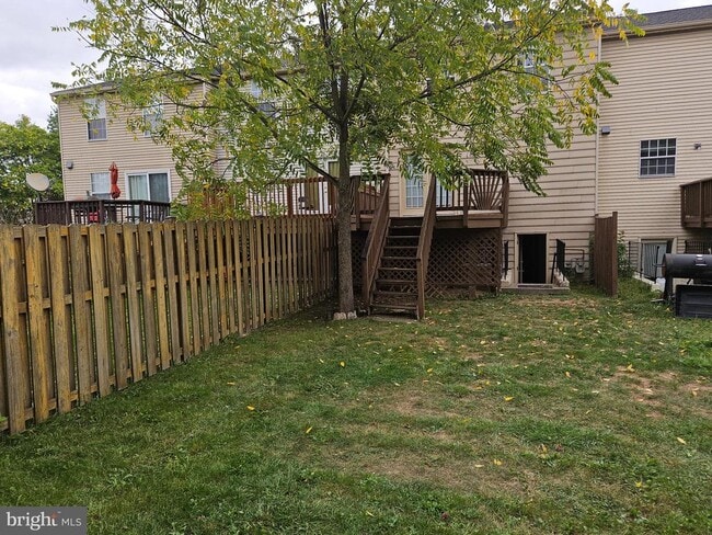 Building Photo - 104 Township Ct