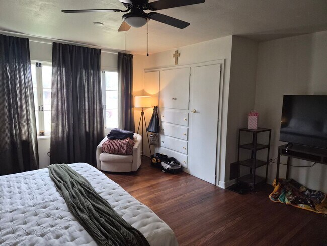 Building Photo - Spacious Tempe Home – Available 3/1/26!