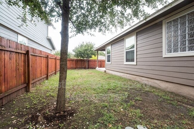 Building Photo - 8532 Harrier Dr