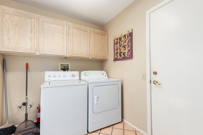 Building Photo - Furnished Rental, 55+, Move In Today!