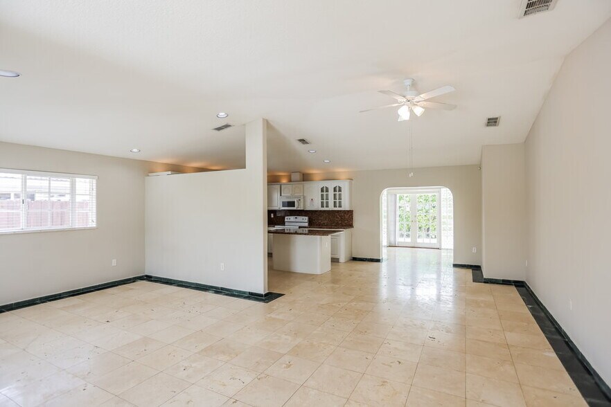 Building Photo - 16361 SW 78th Terrace