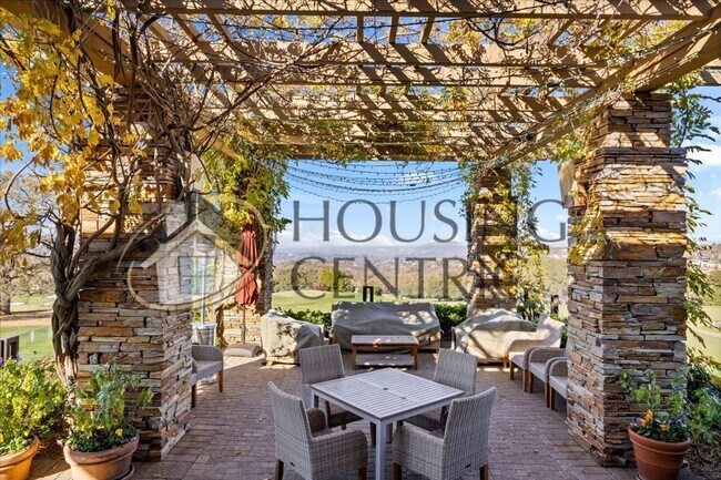 Building Photo - Breathtaking Luxury Custom Rental in Guard Gated Serrano Golf Community!!