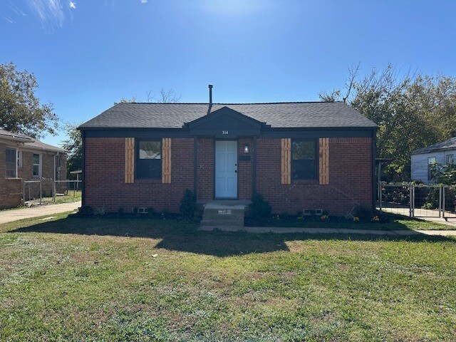 Primary Photo - 314 E Ercoupe Dr