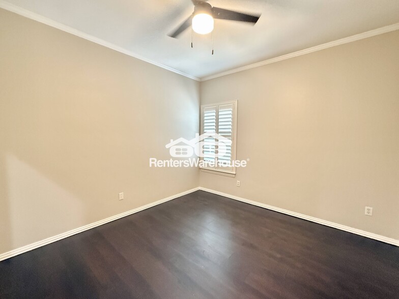 Building Photo - 9120 Nob Hill Dr
