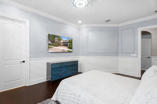 Building Photo - 112 Tulip Tree Ct