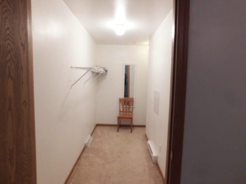 LARGE WALKIN CLOSET - 400 Beaver St