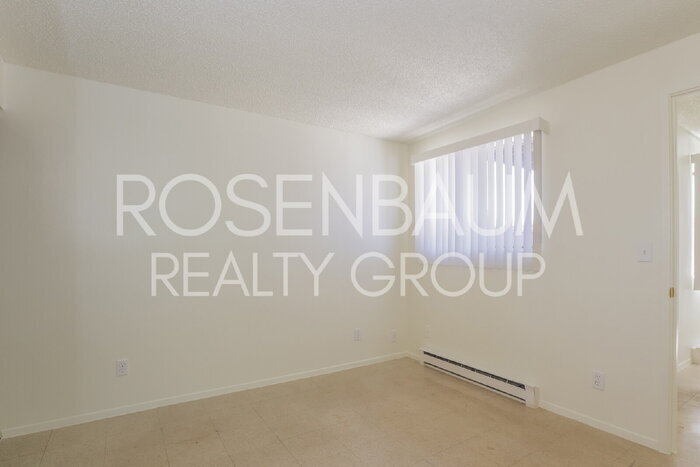 Building Photo - 2625 N Alvernon Way