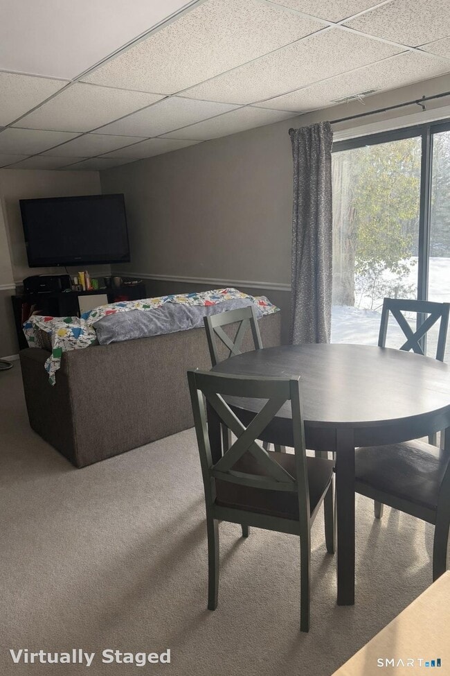 Building Photo - 8 Crossroads Ln