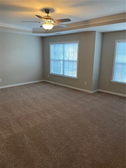 Building Photo - 7637 Forest Glen Way