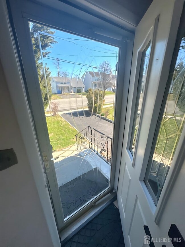 Building Photo - 182 Bloomfield Ave