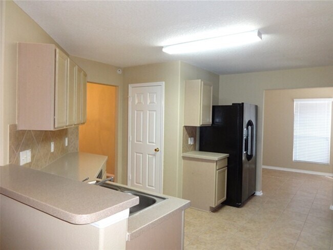 Building Photo - 19515 Providence Shore Way