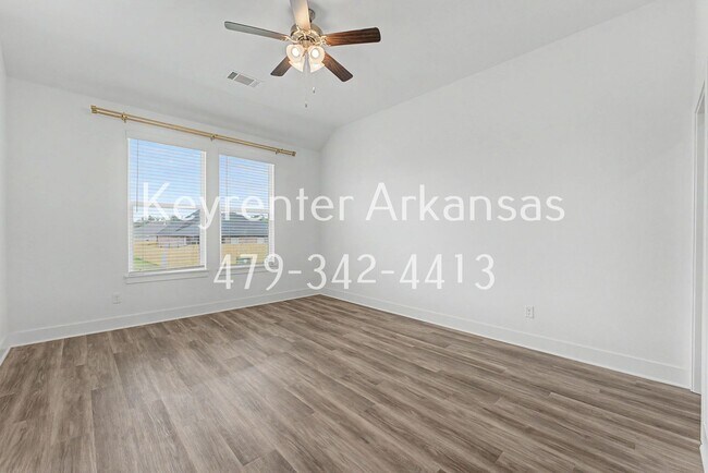 Building Photo - 407 W Taverner Xing