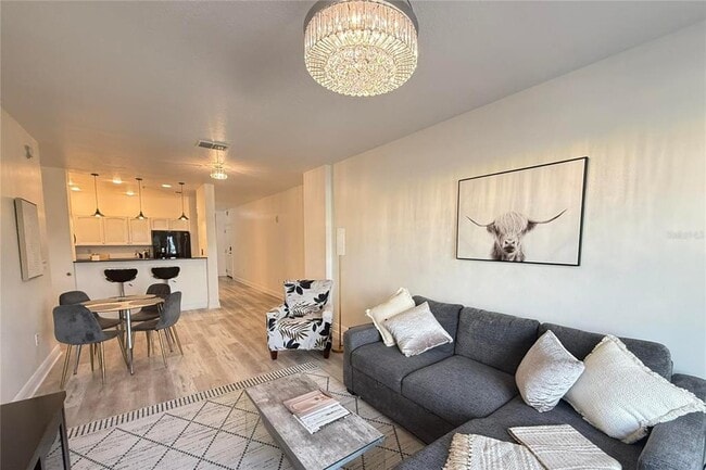 Building Photo - 628 Cleveland St