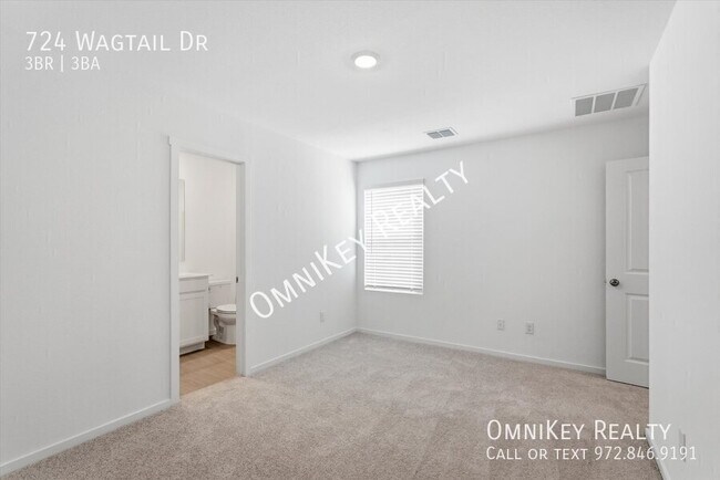 Building Photo - 724 Wagtail Dr