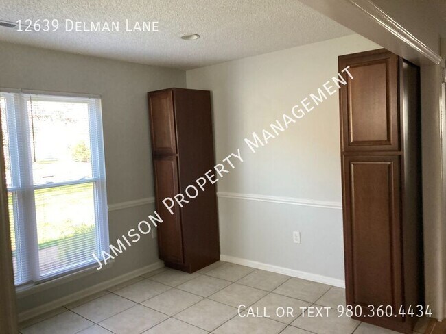 Building Photo - 12639 Delman Ln