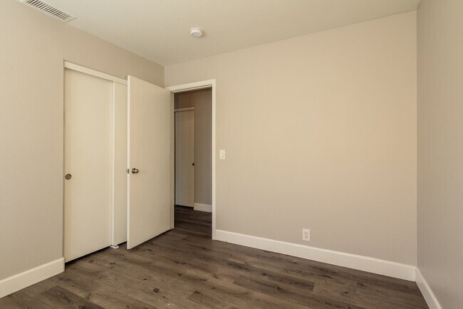 Building Photo - 15746 W Young St