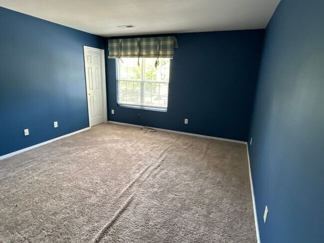 Building Photo - Spacious 3 Bed | 2.5 Bath House in Raleigh